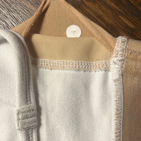 Lululemon flow y bra - Picture 3 of 3